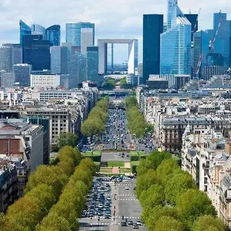 Center! Spacious & Modern Loft 10 Minutes To The Arc De Triomphe *